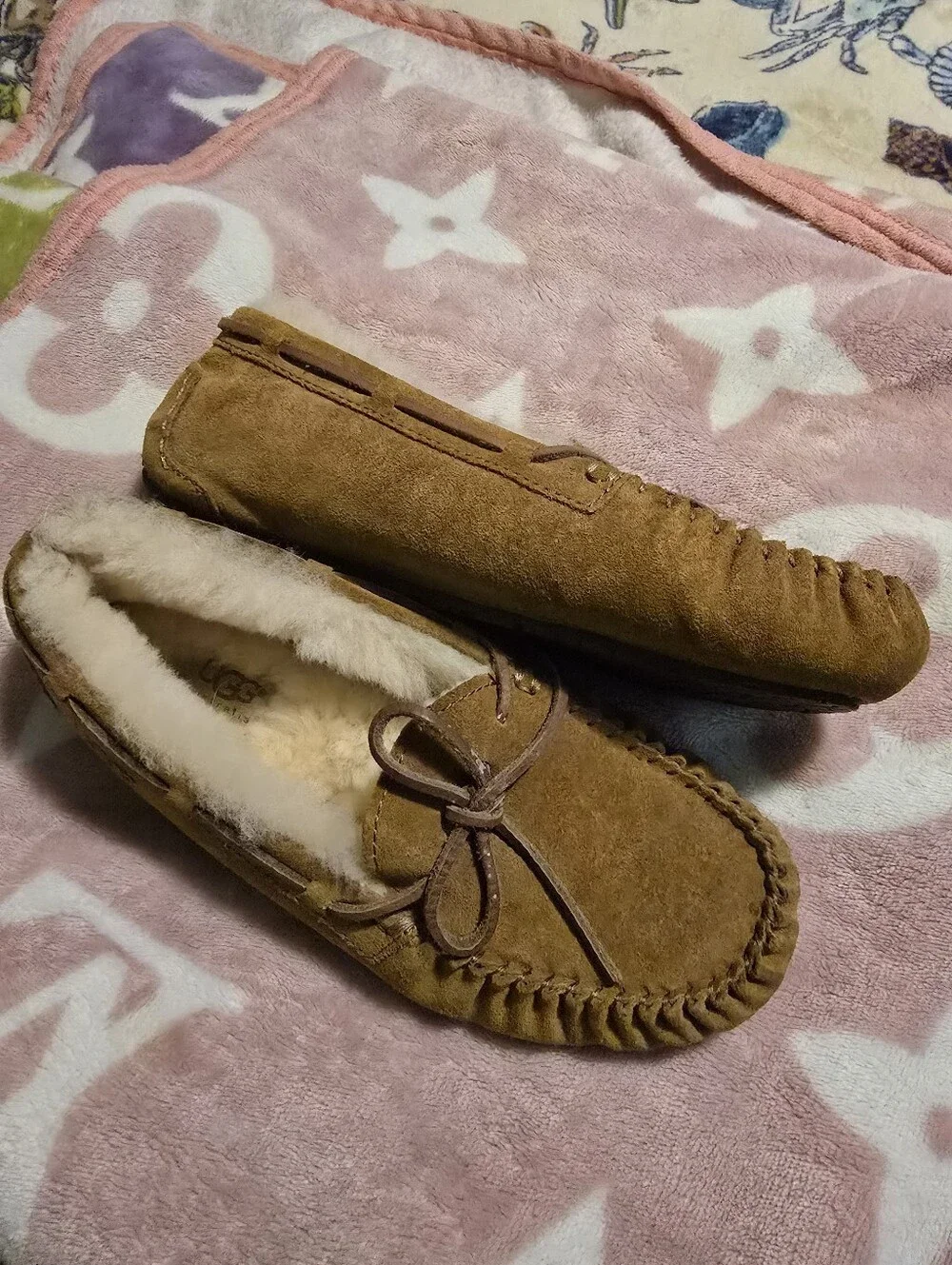 UGG Kids Chestnut Suede Shearling Moccasins Size 4